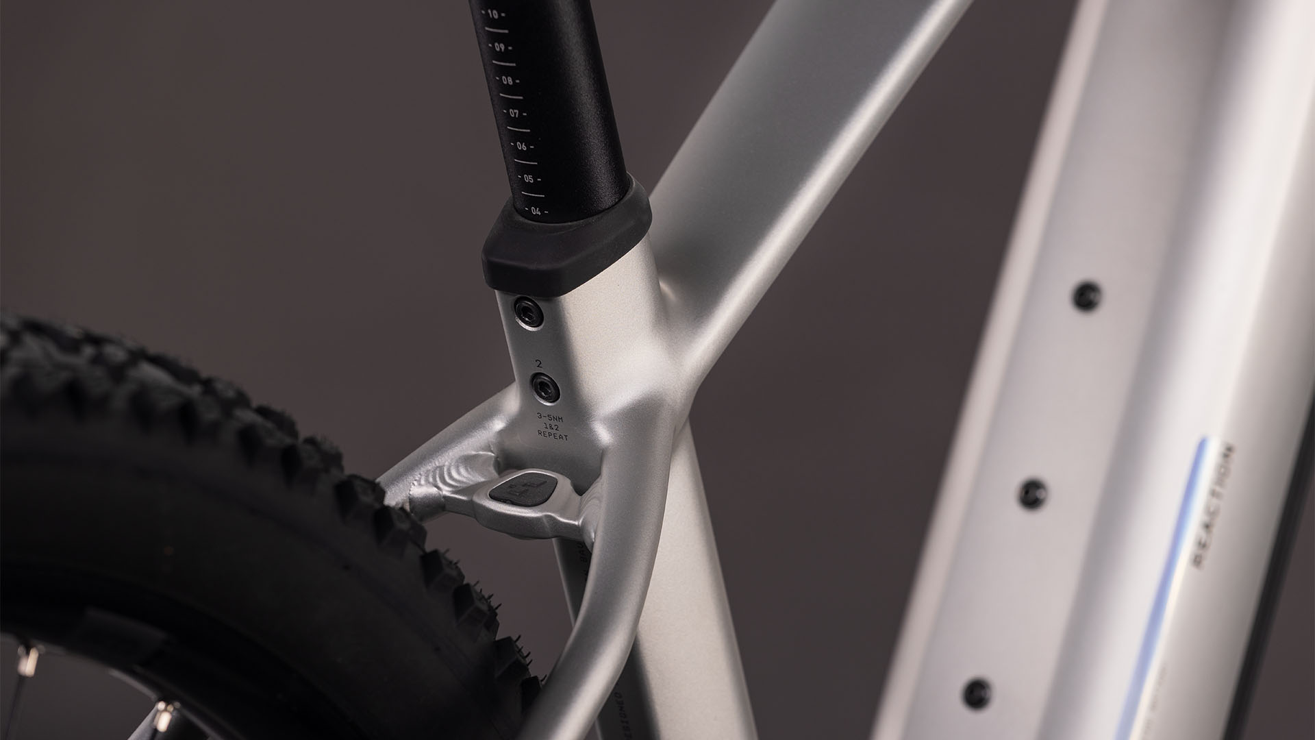 13718_108150_D_02.jpg